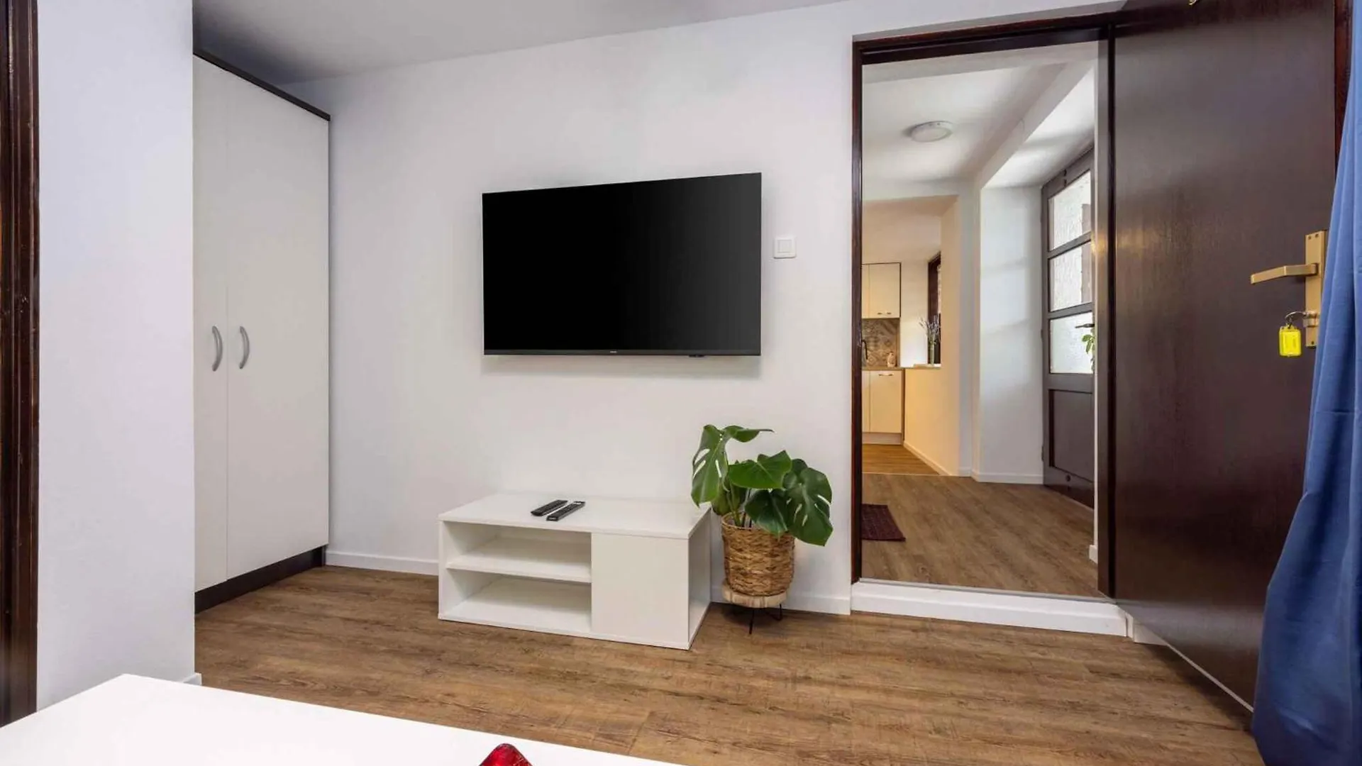 Apartment In Selce 5803