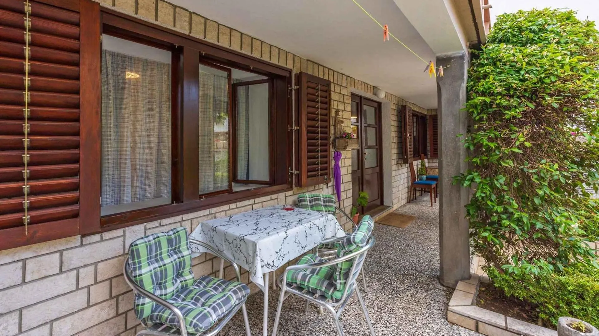 Apartment In Selce 5803