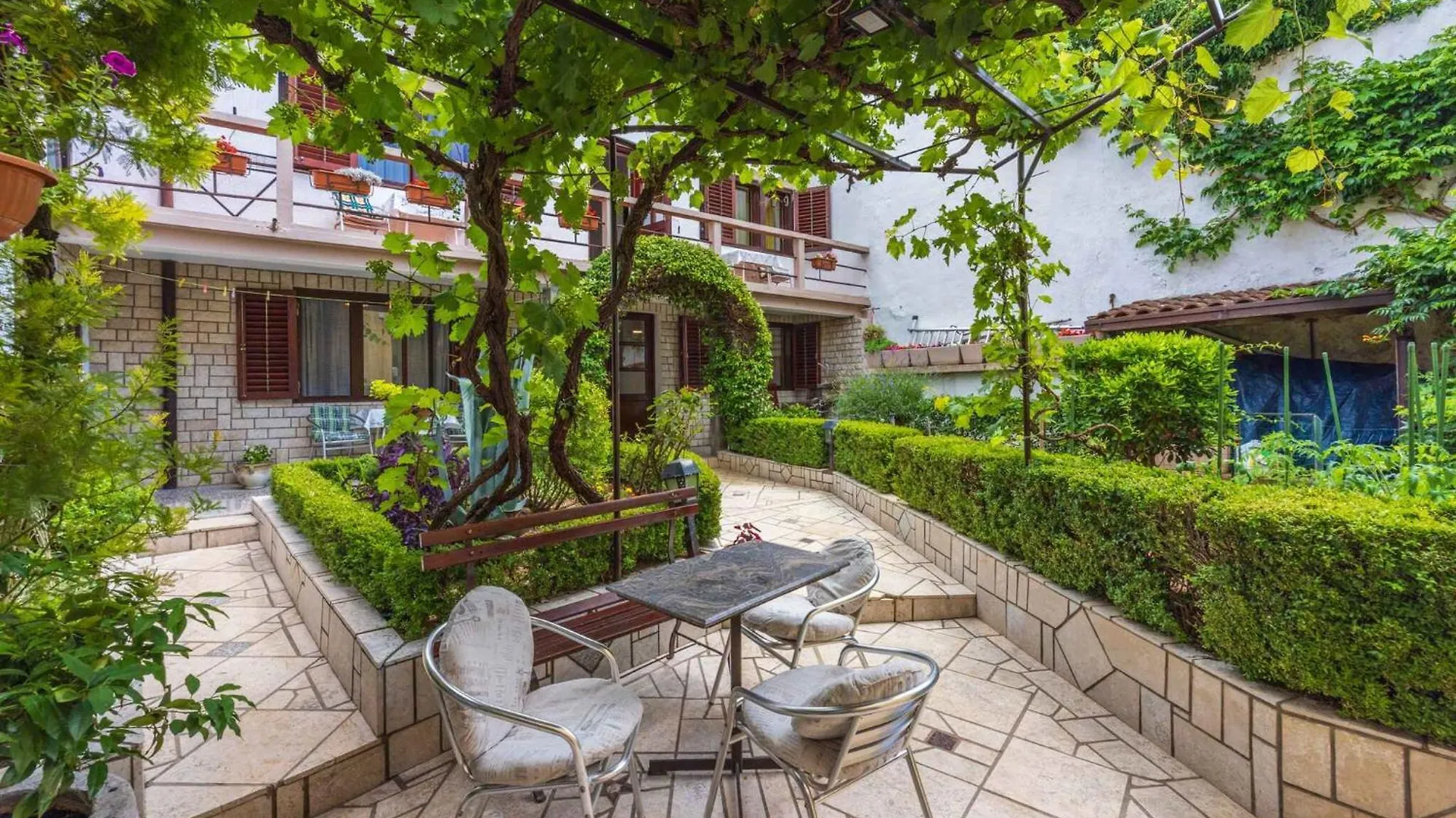 Apartment In Selce 5803