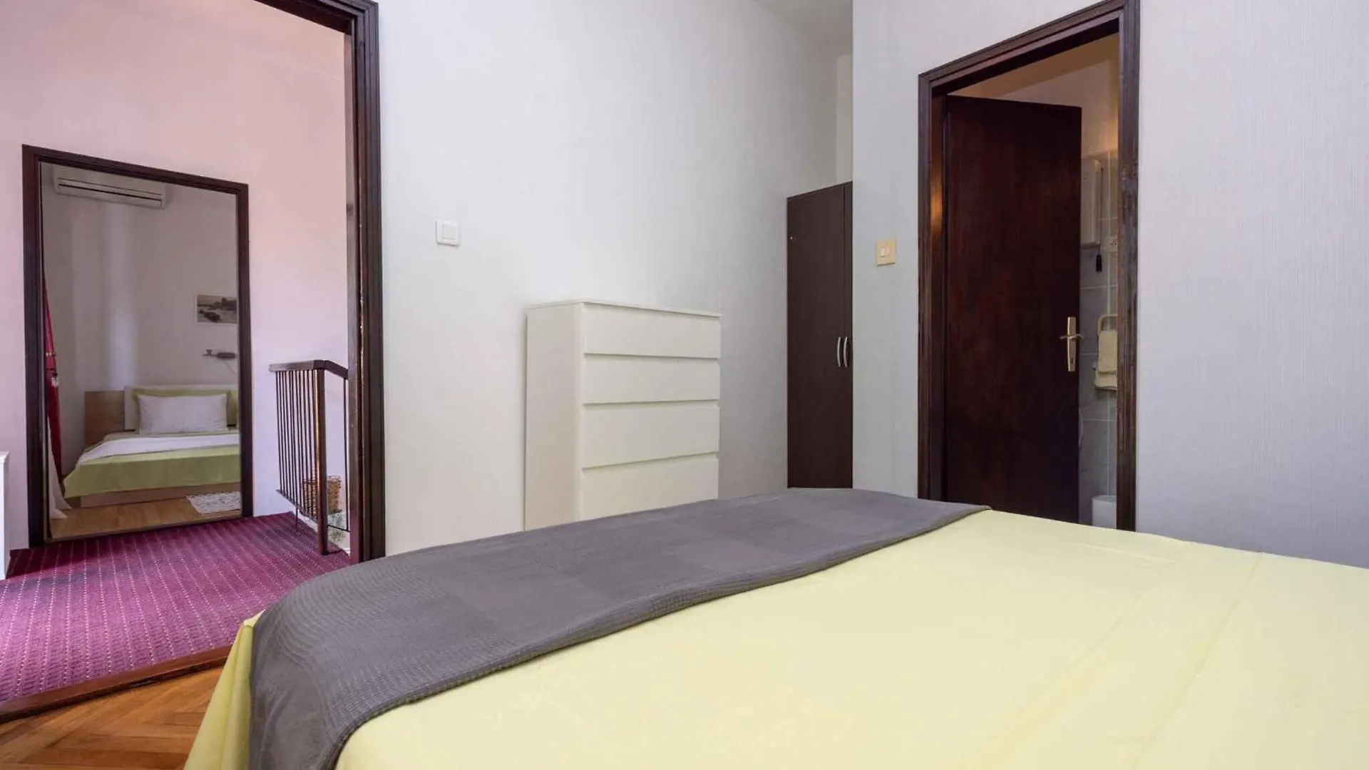 Apartment In Selce 5803
