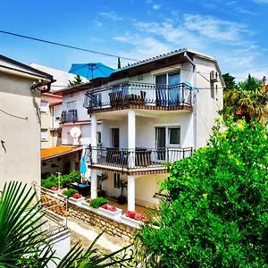 Lino Apartman