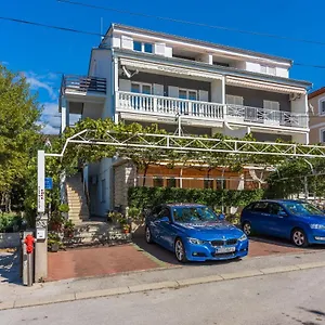 Pera Apartman